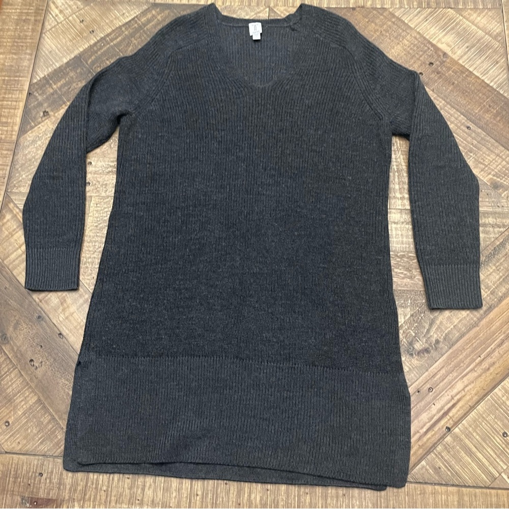 Tristan Dark Gray V-Neck Sweater